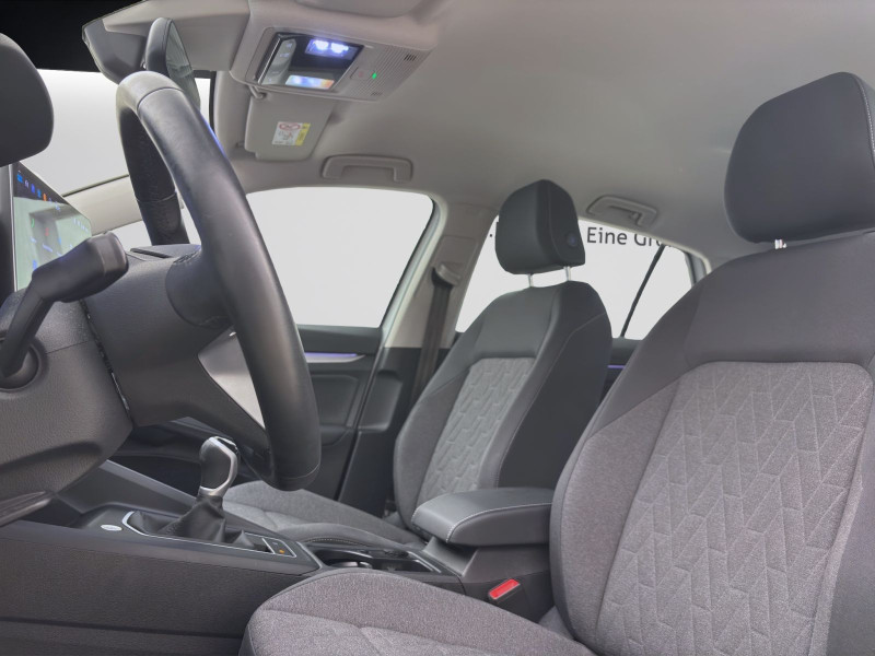 Bild 9: Volkswagen Golf 1.5 TSI LIFE NAVI HuD SITZHZG KAMERA