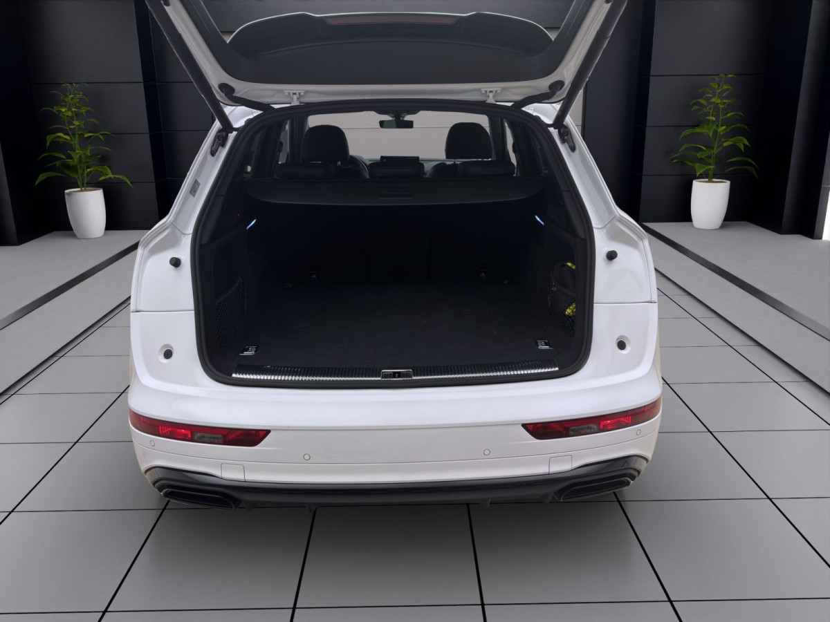 Thumb 4: Audi Q5 55 TFSIe Q S LINE AHK PANO MATRIX NAVI B&O