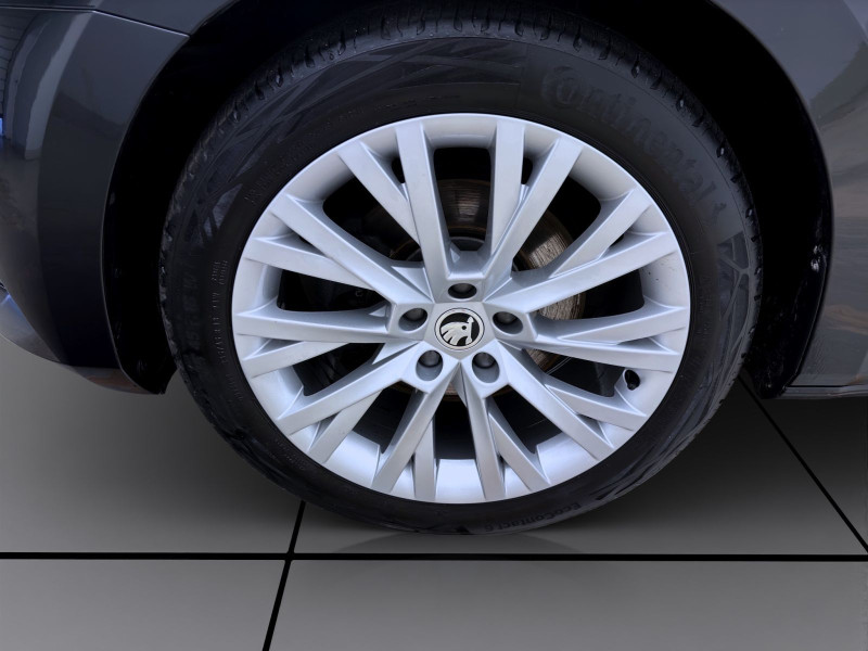 Bild 8: Škoda Superb Combi 2.0 TDI DSG STYLE NAVI KAMERA PDC SITZHZG
