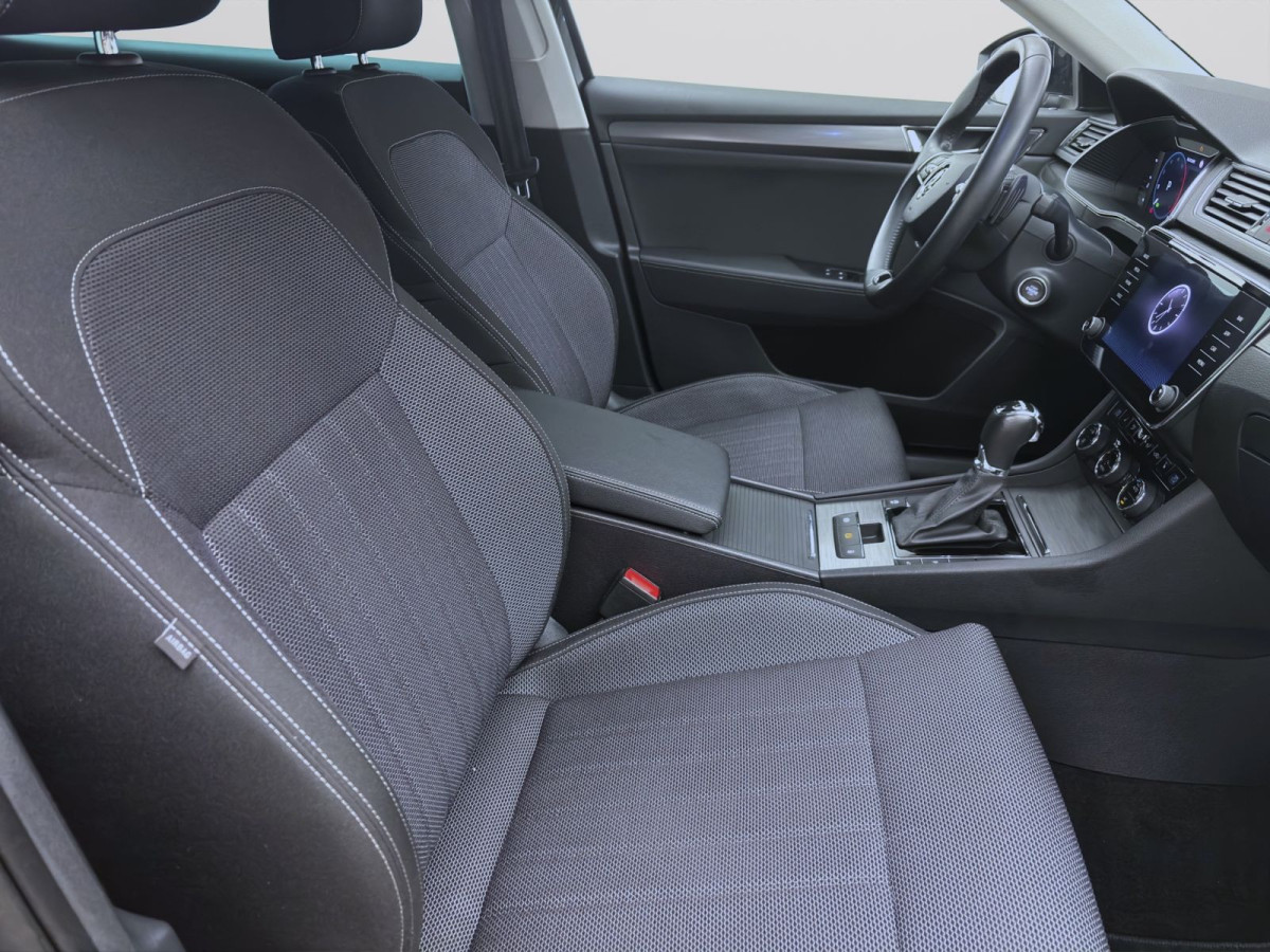 Thumb 16: Škoda Superb Combi 2.0 TDI DSG STYLE NAVI KAMERA PDC SITZHZG