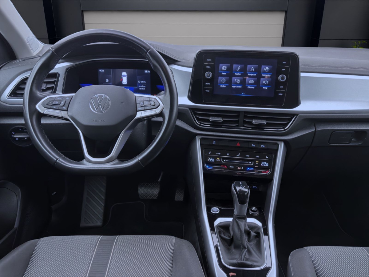 Thumb 13: Volkswagen T-Roc 1.5 TSI DSG LIFE STDHZG AHK NAVI SITZHZG