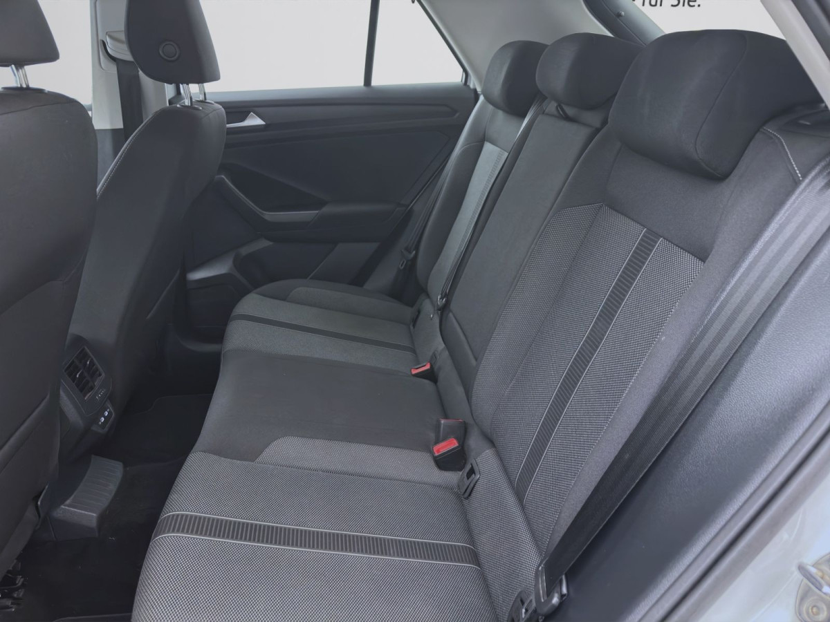 Thumb 15: Volkswagen T-Roc 1.5 TSI DSG LIFE STDHZG AHK NAVI SITZHZG
