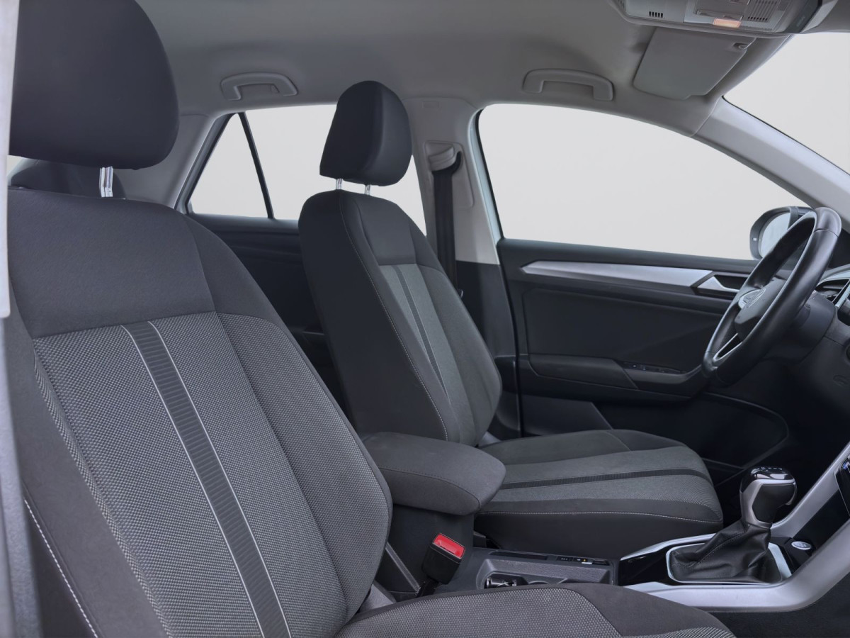 Thumb 16: Volkswagen T-Roc 1.5 TSI DSG LIFE STDHZG AHK NAVI SITZHZG