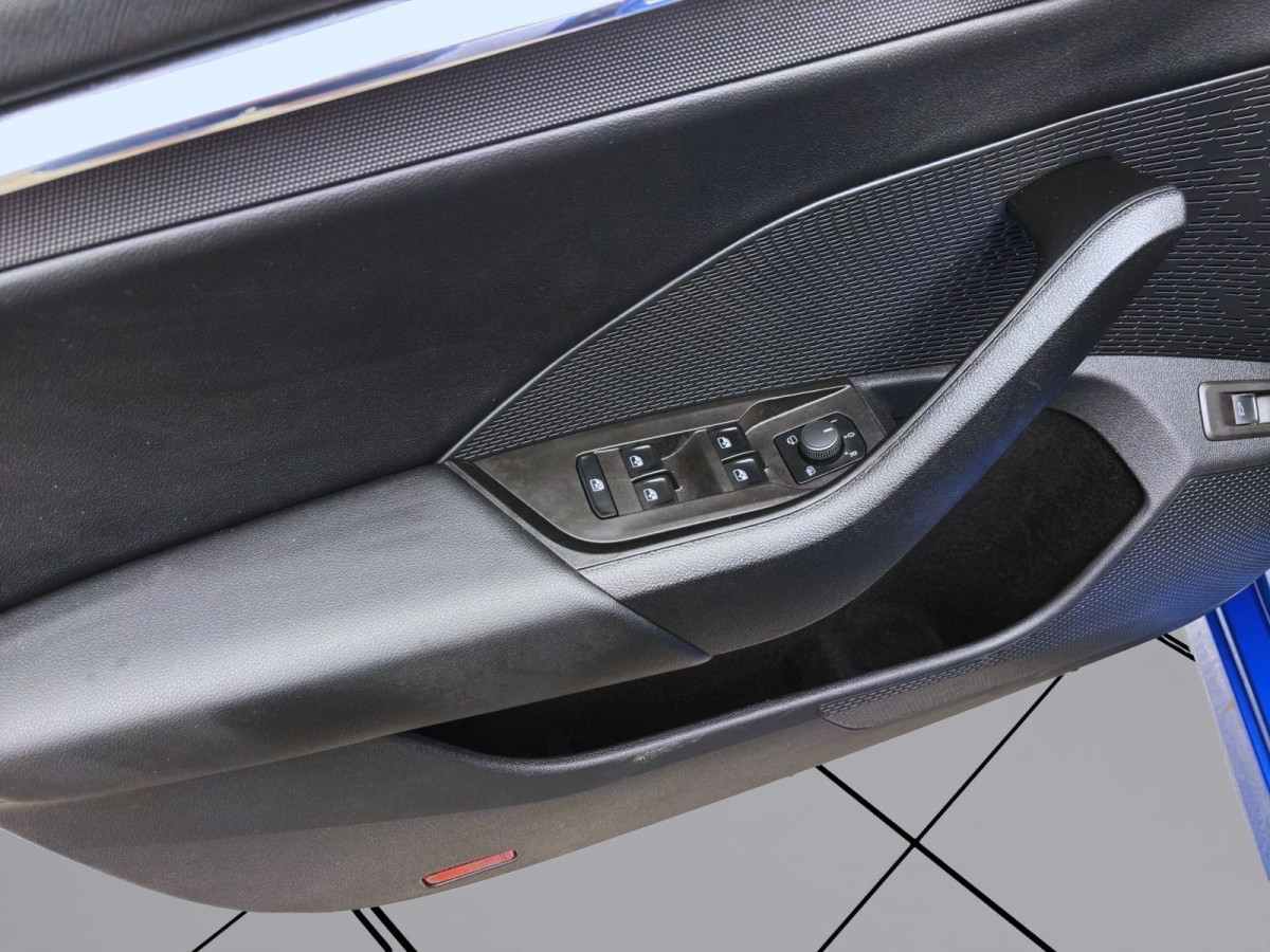 Thumb 10: Škoda Octavia Combi 2.0 TDI DSG STYLE NAVI SITZHZG PDC LED