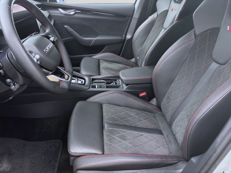 Bild 9: Škoda Octavia Combi 2.0 TSI DSG RS STDHZG NAVI CANTON HuD