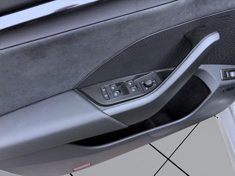 Bild 10: Škoda Octavia Combi 2.0 TSI DSG RS STDHZG NAVI CANTON HuD