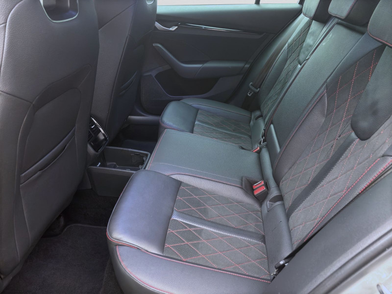 Bild 15: Škoda Octavia Combi 2.0 TSI DSG RS STDHZG NAVI CANTON HuD