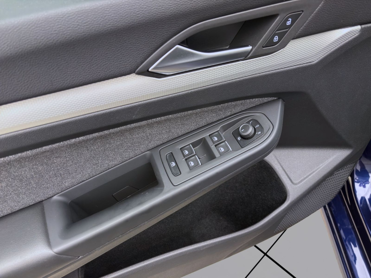 Thumb 10: Volkswagen Golf 2.0 TDI DSG MOVE NAVI PDC LED SITZHZG