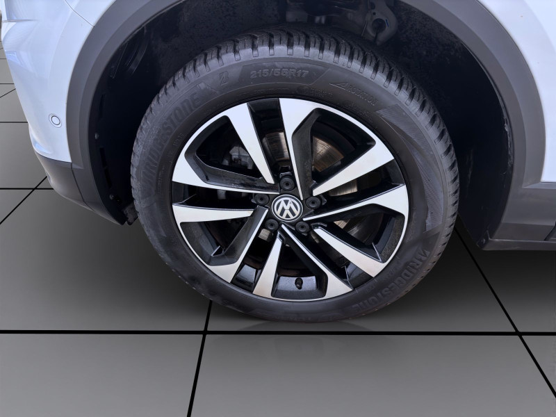 Bild 8: Volkswagen T-Roc 1.6 TDI IQ.DRIVE NAVI LED PDC SITZHZG