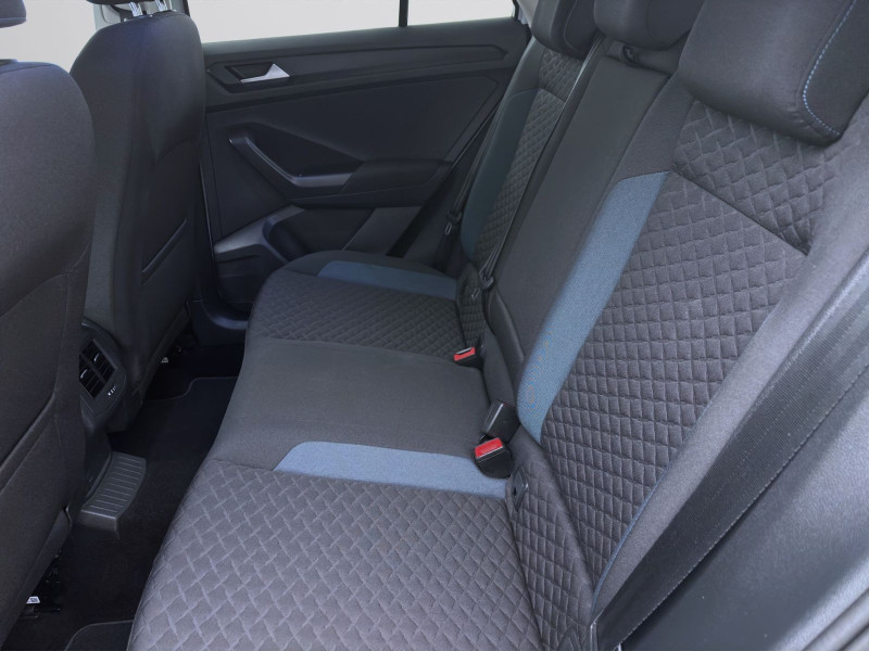 Bild 15: Volkswagen T-Roc 1.6 TDI IQ.DRIVE NAVI LED PDC SITZHZG