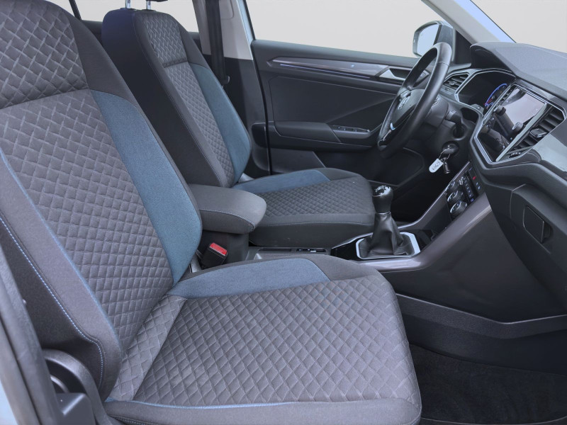 Bild 16: Volkswagen T-Roc 1.6 TDI IQ.DRIVE NAVI LED PDC SITZHZG