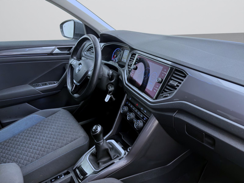 Bild 17: Volkswagen T-Roc 1.6 TDI IQ.DRIVE NAVI LED PDC SITZHZG