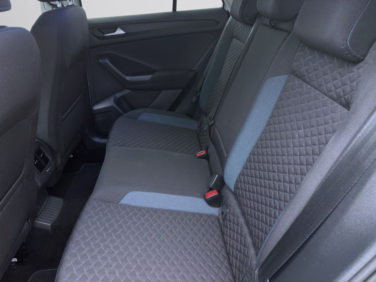 Thumb 15: Volkswagen T-Roc 1.6 TDI IQ.DRIVE NAVI LED PDC SITZHZG