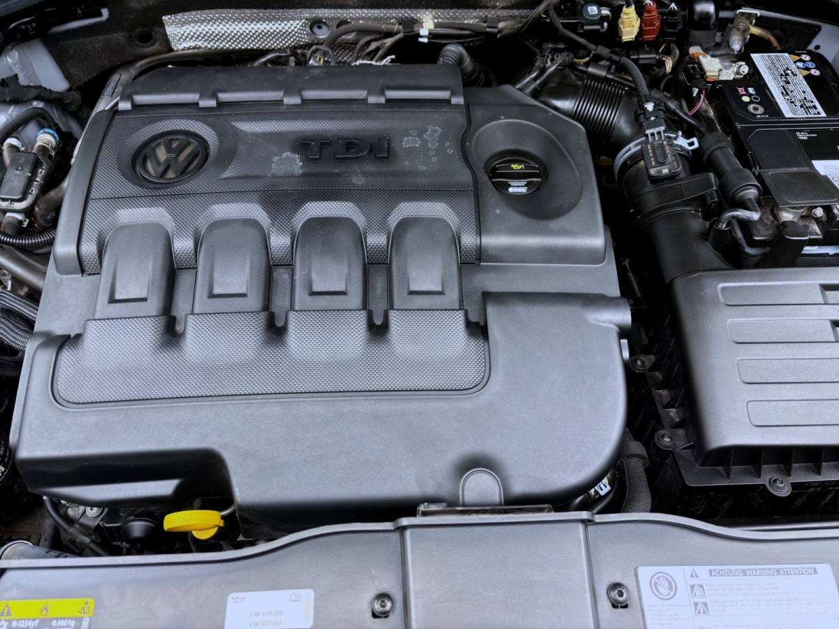 Thumb 18: Volkswagen T-Roc 1.6 TDI IQ.DRIVE NAVI LED PDC SITZHZG