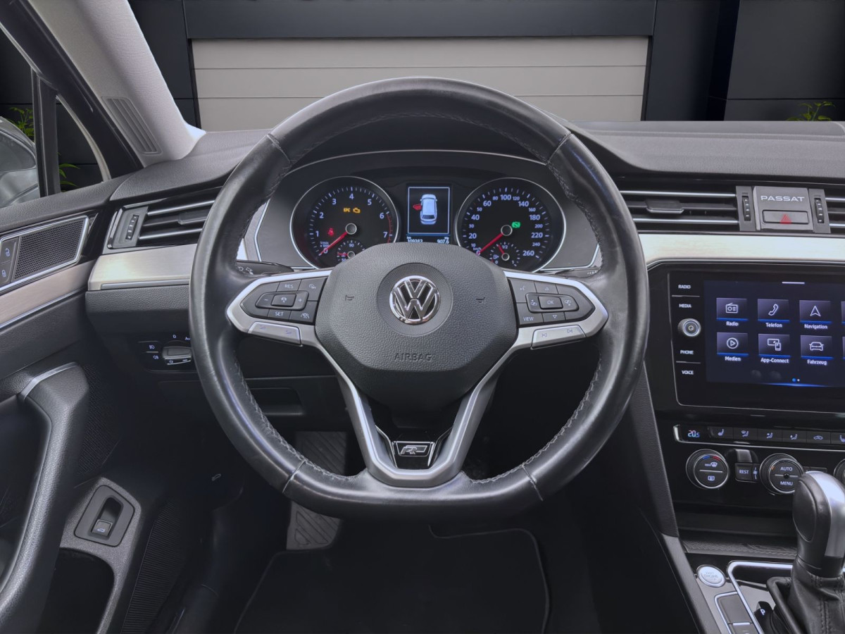 Thumb 11: Volkswagen Passat Variant 1.5 TSI DSG ELEGANCE AHK IQ.LIGHT NAVI SITZHZG