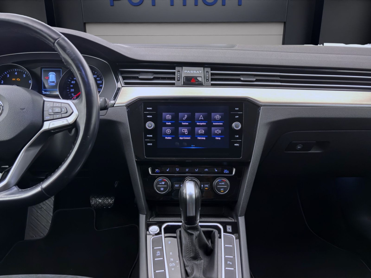 Thumb 14: Volkswagen Passat Variant 1.5 TSI DSG ELEGANCE AHK IQ.LIGHT NAVI SITZHZG