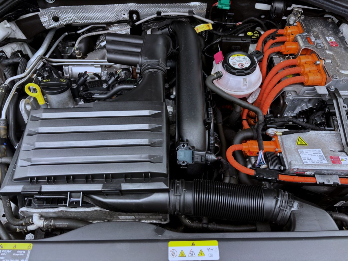 Thumb 18: Volkswagen Golf 1.4 TSI eHybrid DSG STYLE NAVI SITZHZG PDC LED+