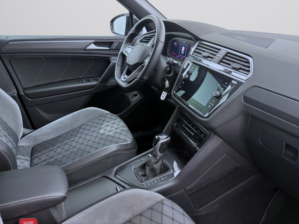 Thumb 17: Volkswagen Tiguan 2.0 TDI DSG R-LINE AHK MATRIX NAVI KAMERA