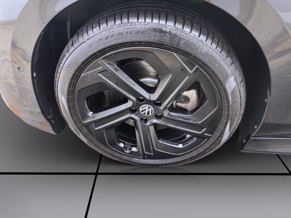 Thumb 8: Volkswagen ID.7 4M GTX AHK NAVI IQ.LIGHT DCC HuD
