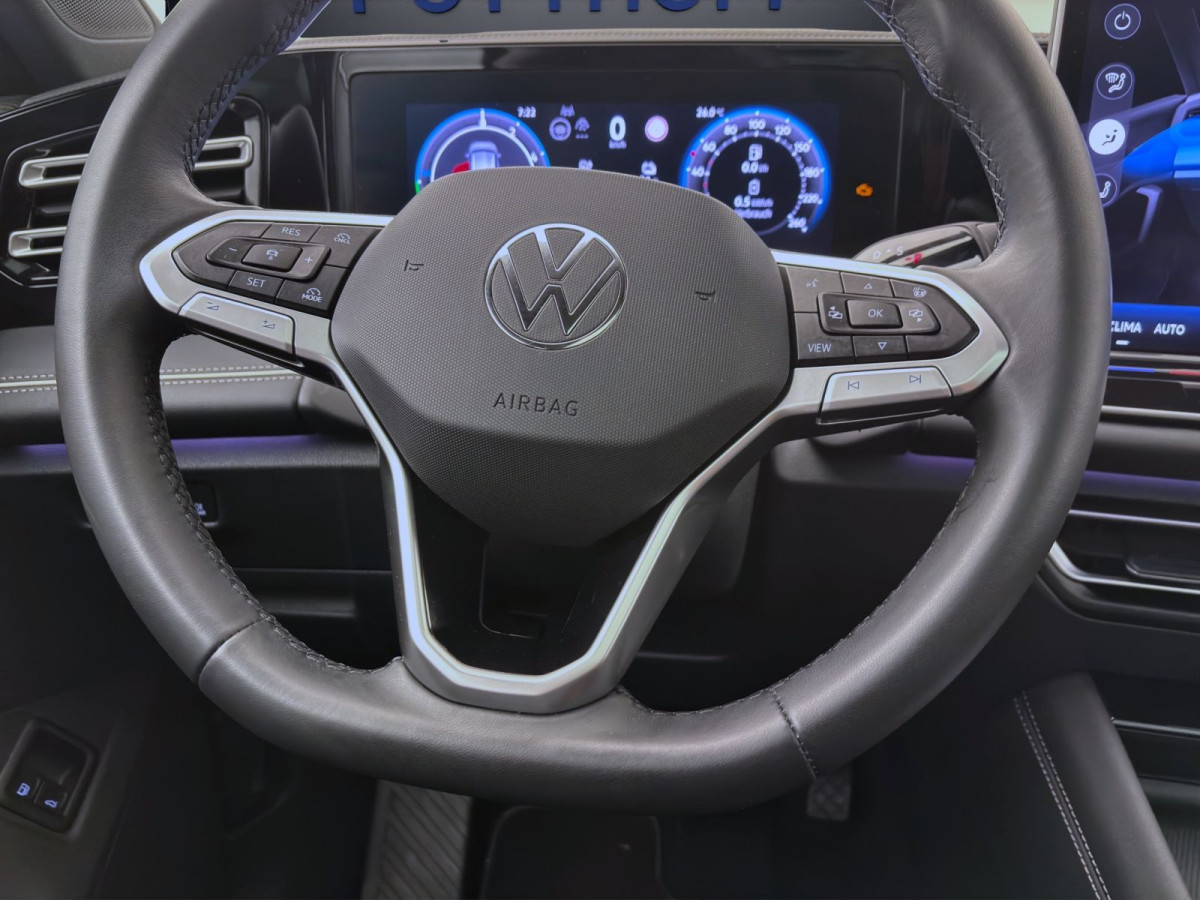 Thumb 12: Volkswagen Tiguan 1.5 TSI eHybrid ELEGANCE NAVI PANO AHK SHZG