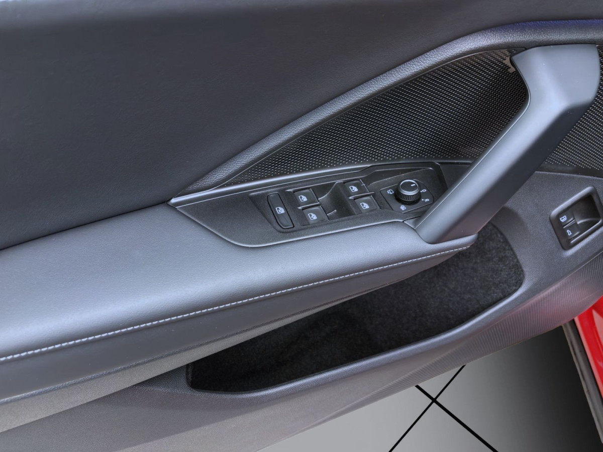 Thumb 10: Volkswagen Tiguan 1.5 TSI eHybrid R-LINE NAVI LEDER AHK PANO