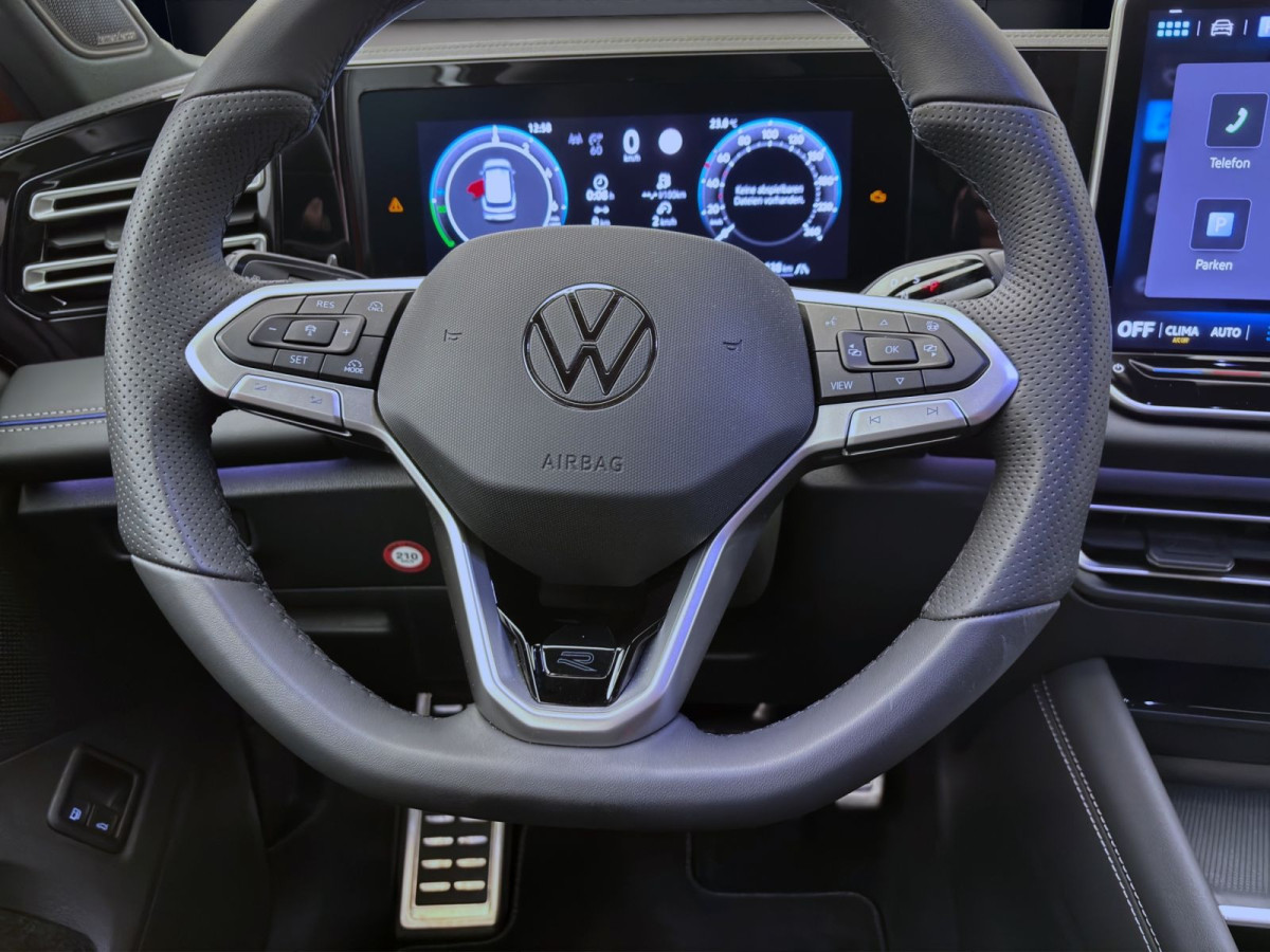 Thumb 12: Volkswagen Tiguan 1.5 TSI eHybrid R-LINE NAVI LEDER AHK PANO