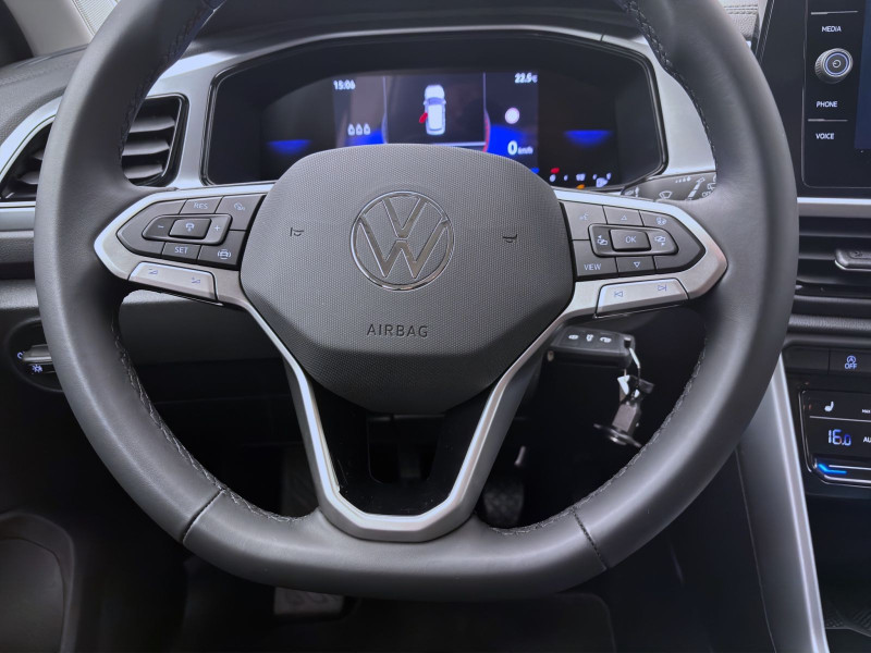 Bild 12: Volkswagen T-Roc 1.0 TSI LIFE NAVI KLIMA PDC SHZG