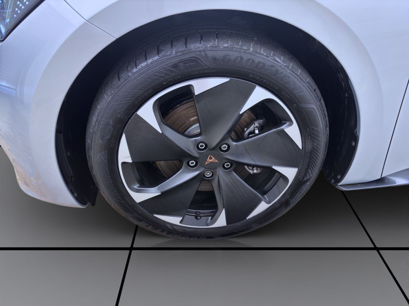 Bild 8: Cupra Born KAMERA NAVI KLIMA PDC SHZG LED