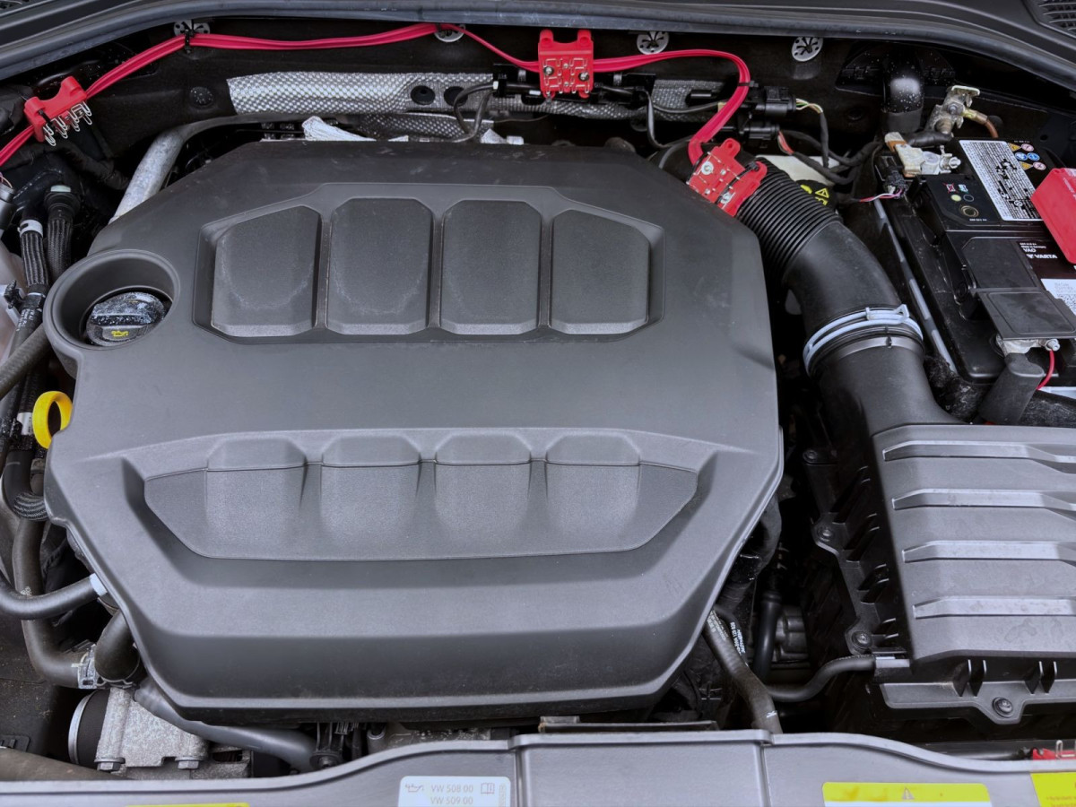 Thumb 18: Volkswagen T-Roc 2. TSI DSG 4M SPORT AHK NAVI KAMERA SITZHZG