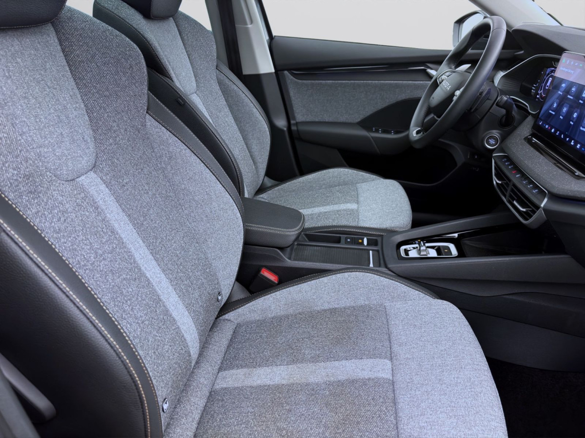 Thumb 16: Škoda Octavia Combi 2.0 TDI DSG TOUR NAVI PANO KLIMA SHZG