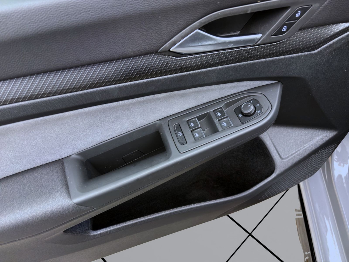 Thumb 10: Volkswagen Golf 2.0 TSI DSG R-LINE AHK NAVI SITZHZG LED+