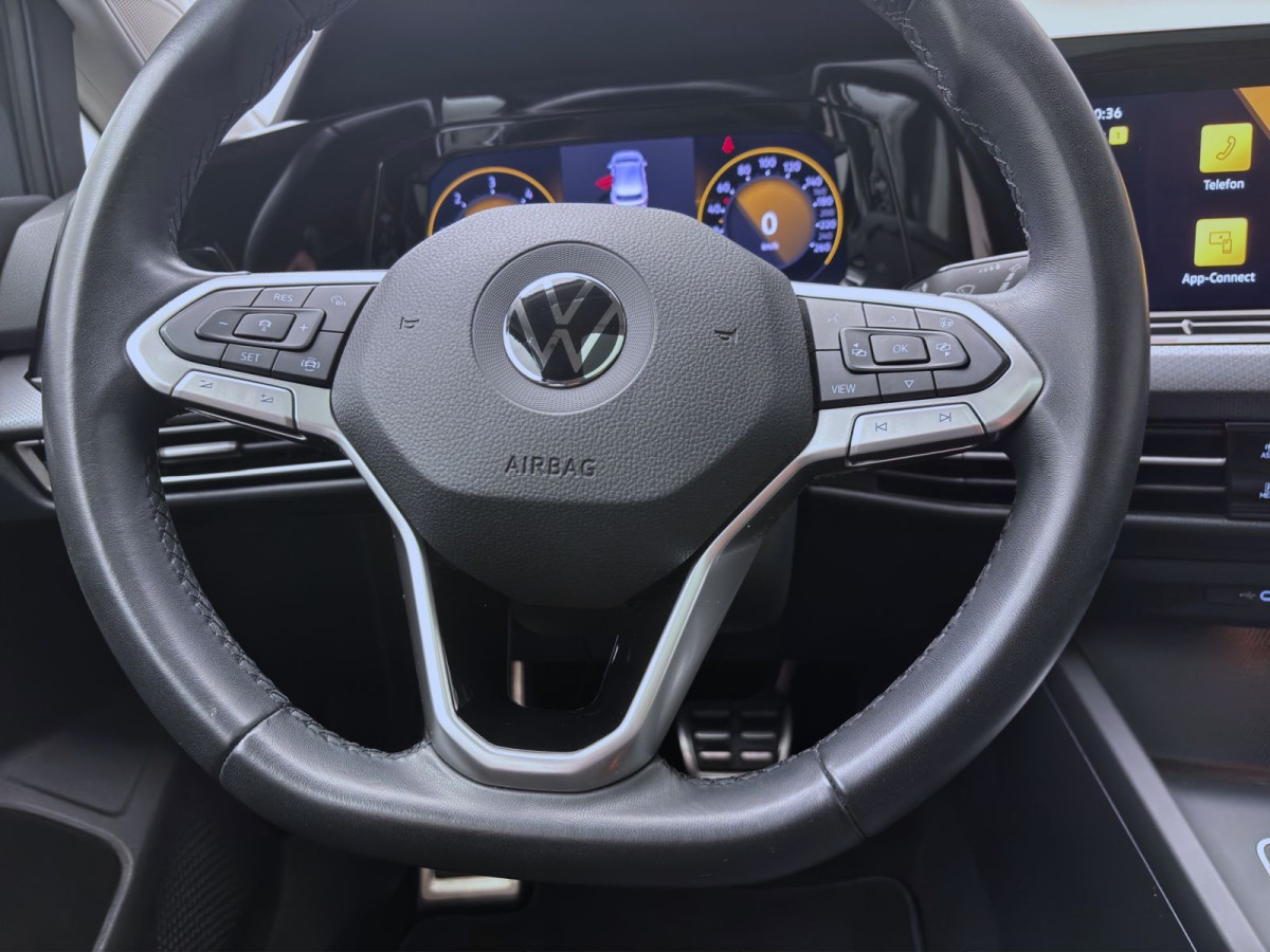 Thumb 12: Volkswagen Golf 2.0 TDI DSG ACTIVE PANO AHK NAVI IQ.LIGHT