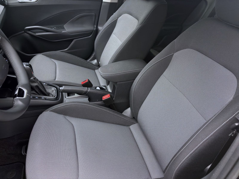 Bild 9: Škoda Fabia 1.5 TSI DSG TOUR NAVI PDC SITZHZG LED