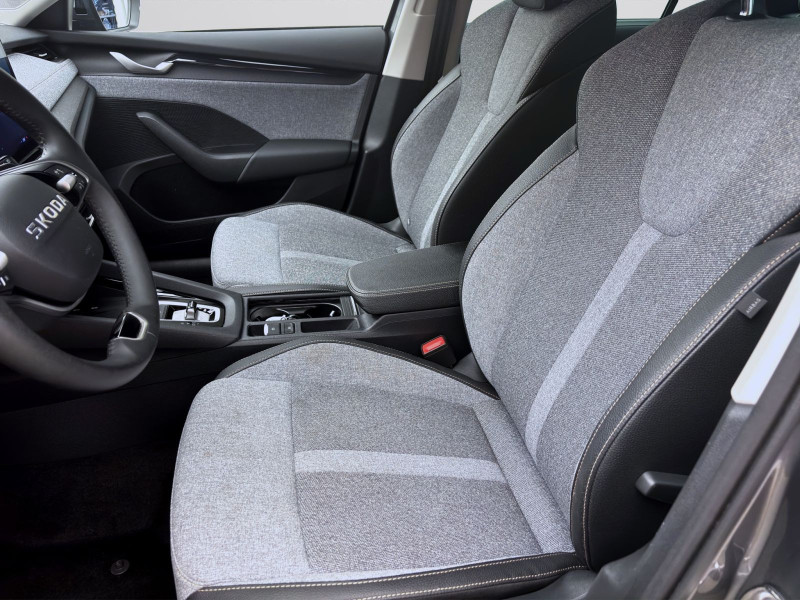 Bild 9: Škoda Octavia Combi 2.0 TDI DSG SELECTION NAVI KLIMA PDC SHZG