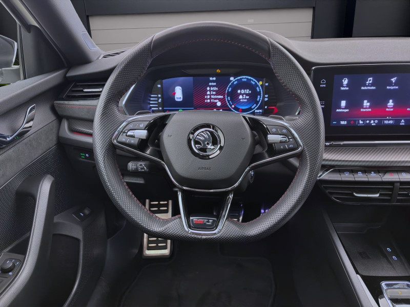 Bild 11: Škoda Octavia Combi 2.0 TDI DSG RS NAVI AHK PANO KLIMA