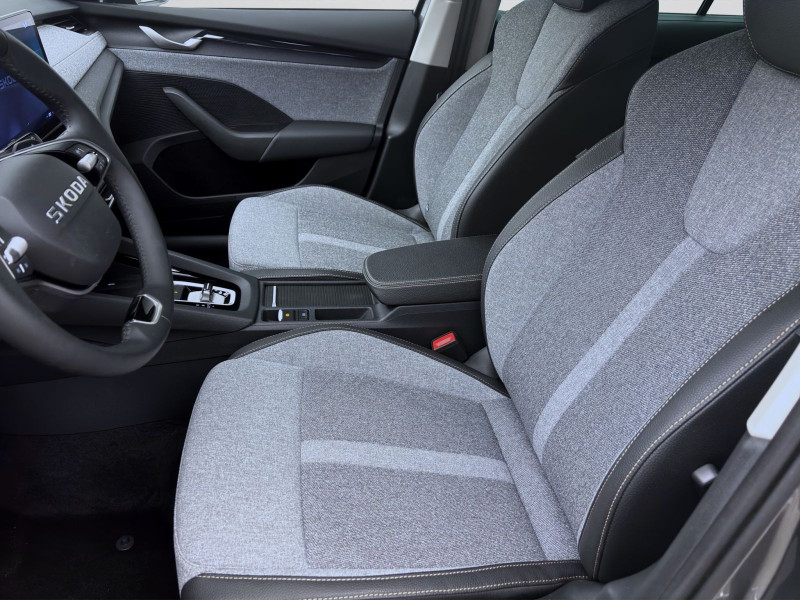 Bild 9: Škoda Octavia Combi 2.0 TDI DSG SELECTION NAVI AHK SHZG PDC