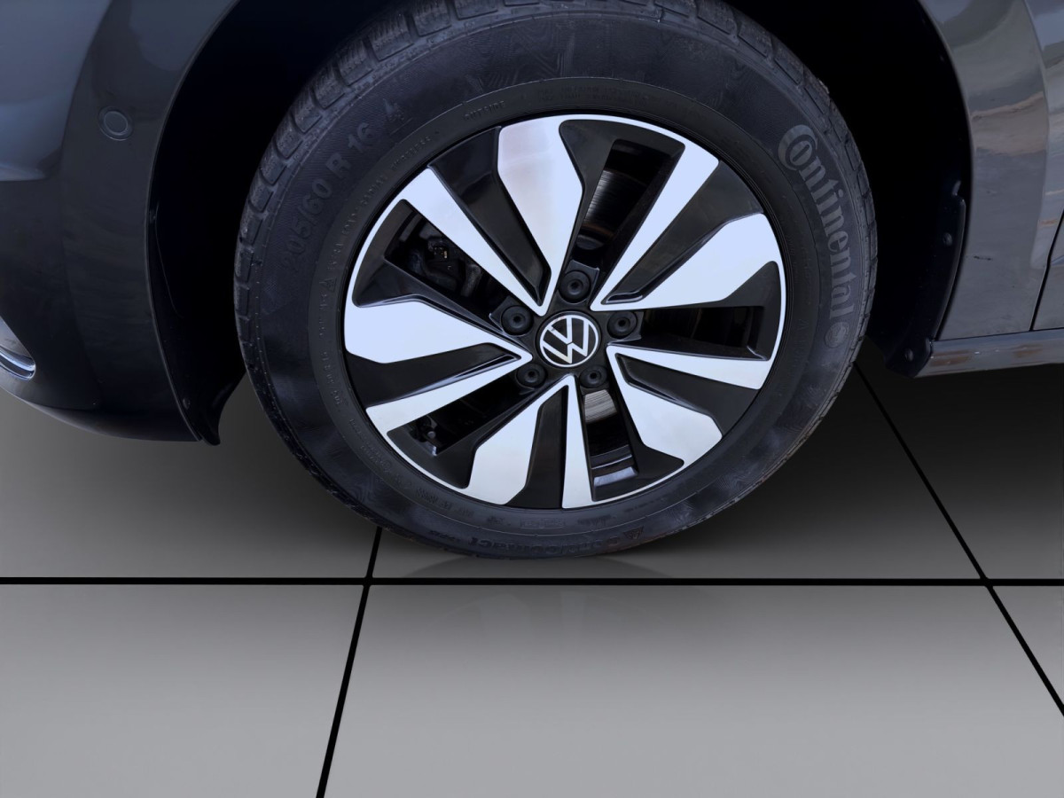Thumb 8: Volkswagen Touran 1.5 TSI DSG GOAL NAVI AHK KLIMA LED