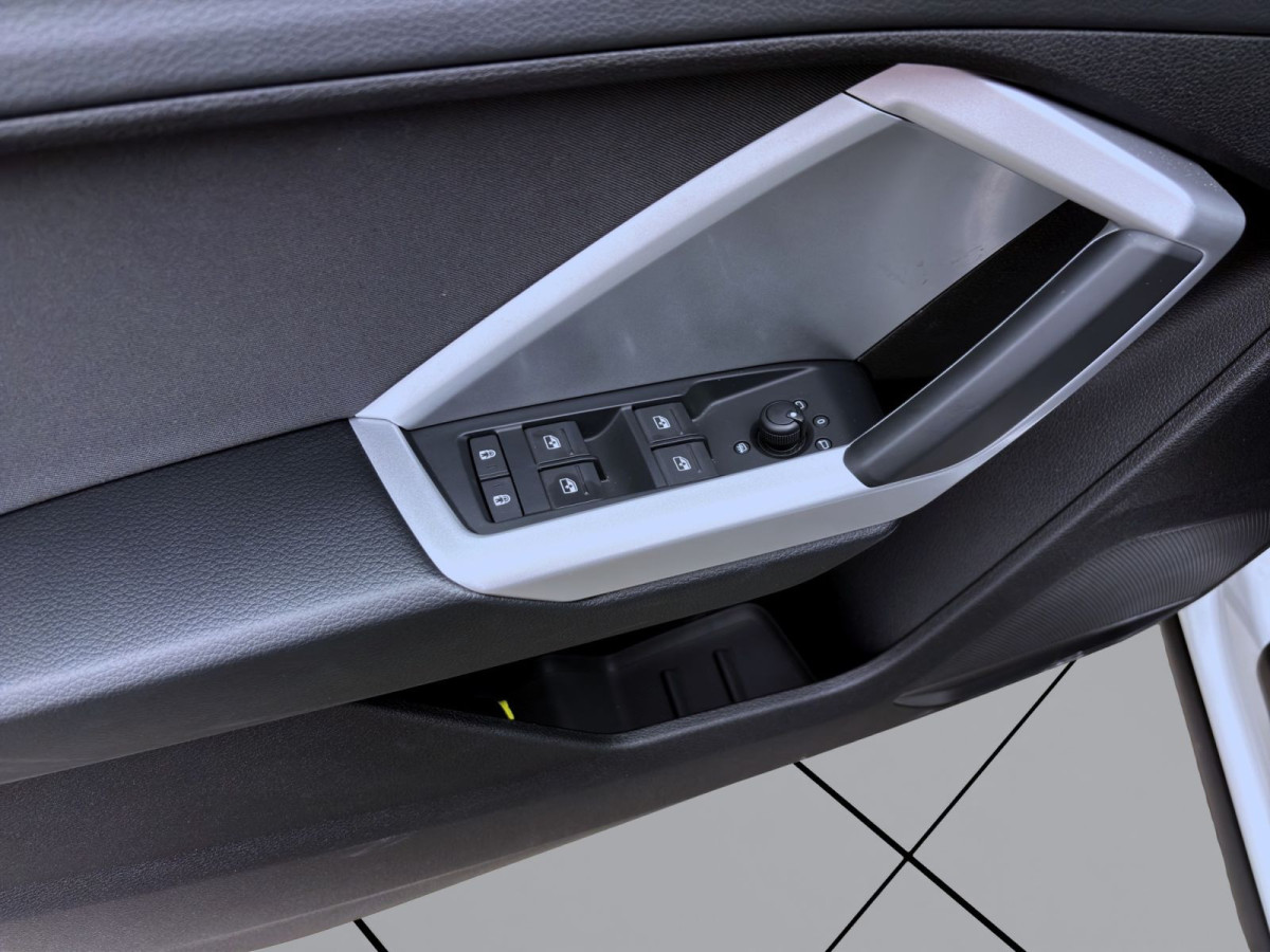 Thumb 10: Audi Q3 Sportback 35 TFSI S LINE PDC KAMERA SITZHZG VIRTUAL