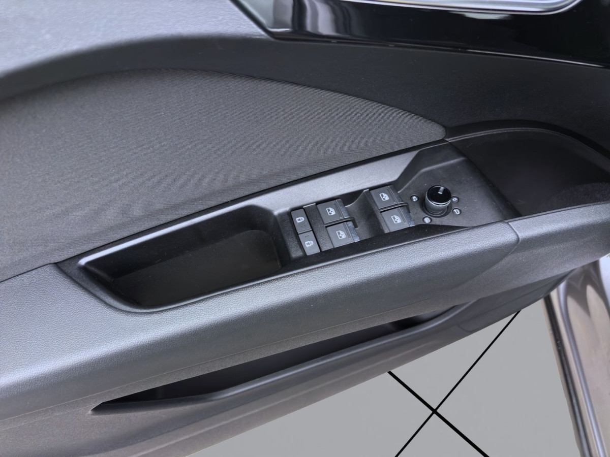 Thumb 10: Audi Q4 e-tron 40 NAVI KAMERA LED SITZHZG
