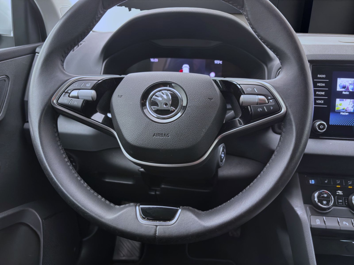 Thumb 11: Škoda Karoq 1.5 TSI SELECTION KAMERA PDC SITZHZG LED