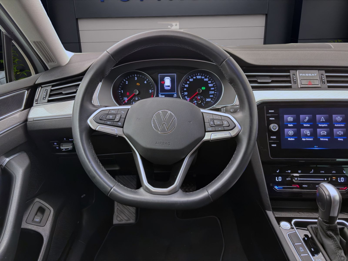 Thumb 11: Volkswagen Passat Variant 2.0 TDI DSG BUSINESS AHK NAVI KAMERA PDC
