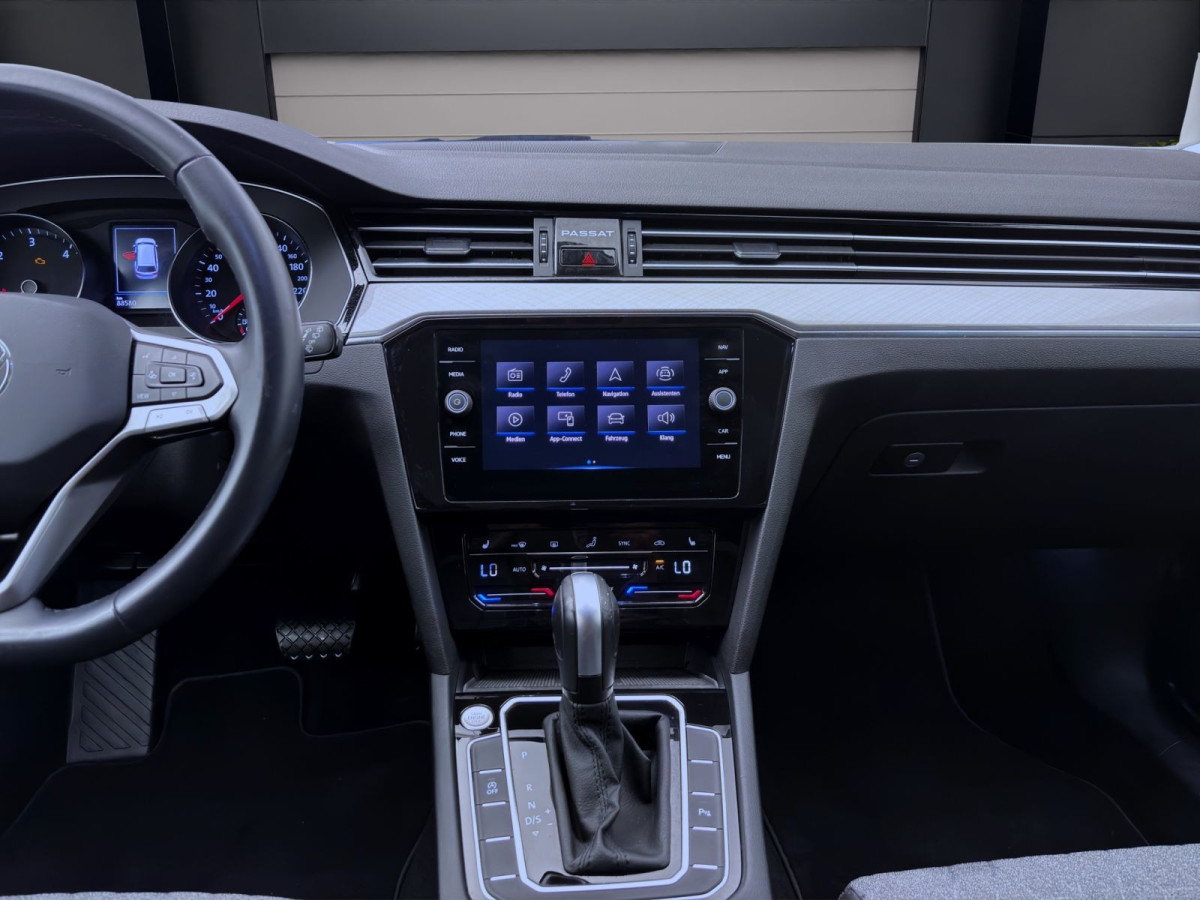 Thumb 14: Volkswagen Passat Variant 2.0 TDI DSG BUSINESS AHK NAVI KAMERA PDC