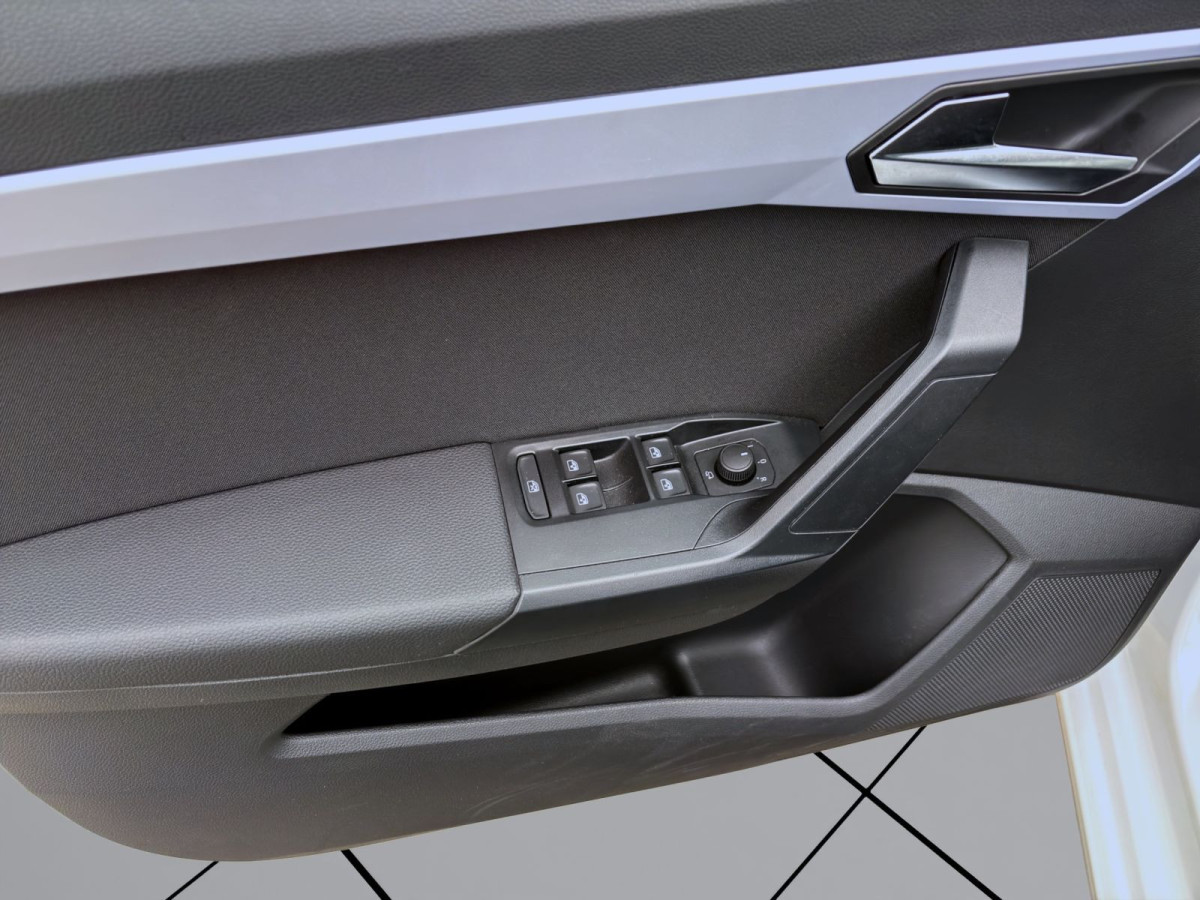 Thumb 10: Seat Ibiza 1.0 TSI DSG FR KAMERA PDC LED SITZHZG