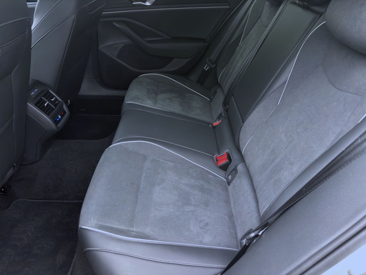 Thumb 15: Volkswagen Passat Variant 1.5 eTSI DSG BUSINESS AHK NAVI KAMERA SITZHZG