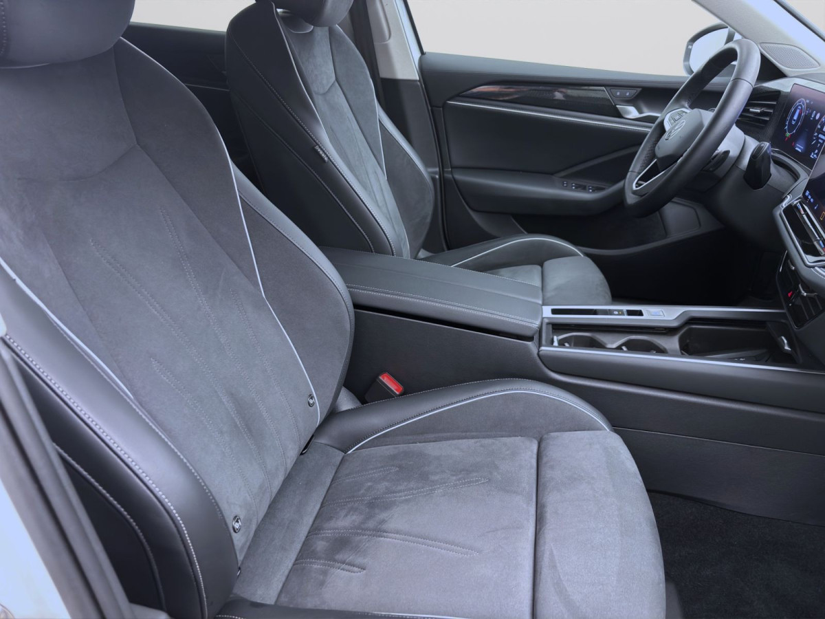 Thumb 16: Volkswagen Passat Variant 1.5 eTSI DSG BUSINESS AHK NAVI KAMERA SITZHZG