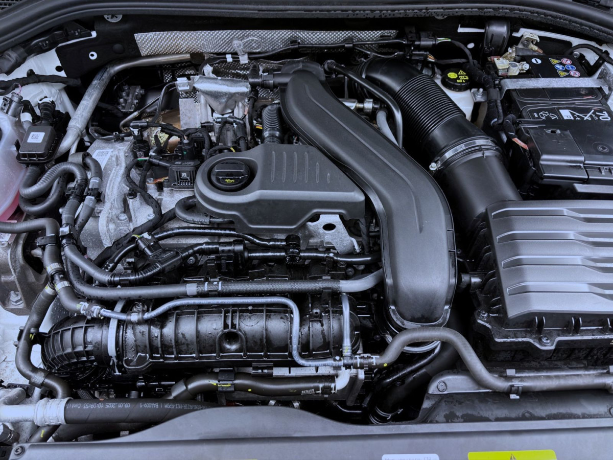 Thumb 18: Volkswagen Passat Variant 1.5 eTSI DSG BUSINESS AHK NAVI KAMERA SITZHZG
