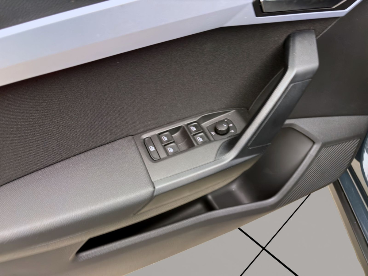 Thumb 9: Seat Arona 1.0 TSI DSG FR KAMERA PDC LED SITZHZG