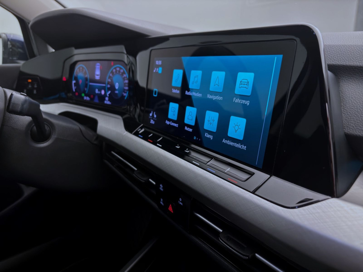 Thumb 18: Volkswagen Golf Variant 1.5 eTSI DSG LIFE NAVI SITZHZG KAMERA PDC