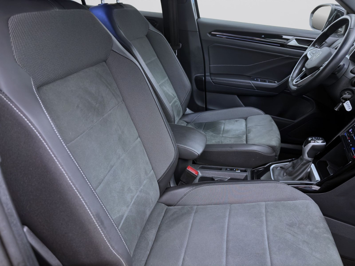 Thumb 16: Volkswagen T-Roc 2.0 TDI DSG R-LINE AHK NAVI KAMERA SITZHZG