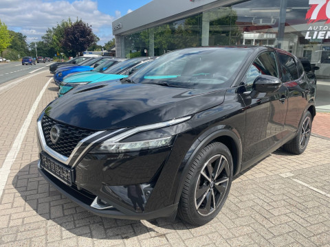 Automodell: Qashqai in der Farbe schwarz